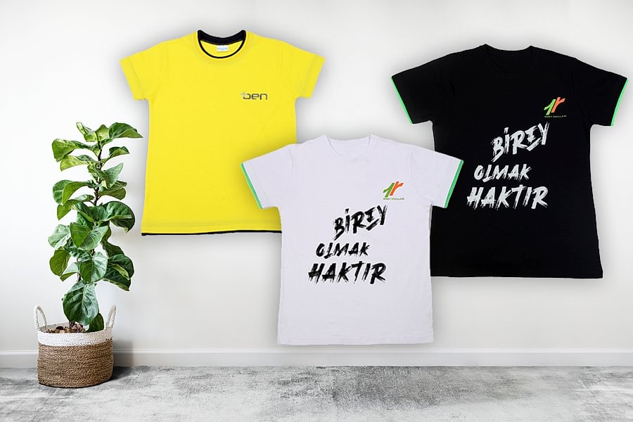 Tişörtler